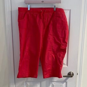 Fresh Women's Pink Cargo Capris size 16